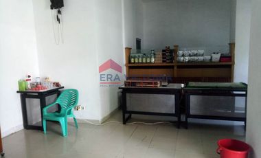 DIJUAL Tanah Luas Ada 3 Unit Bangunan Rumah Besar