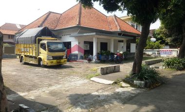 JUAL Tanah Luas Ada 3 Unit Bangunan Rumah Besar Di Atasnya Dekat Fasum