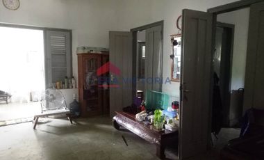 JUAL Tanah Luas Ada 3 Unit Bangunan Rumah Besar Di Atasnya Dekat Fasum