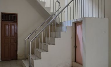 Rumah townhouse di tengah kota, bebas banjir, aman, bisa nego habis