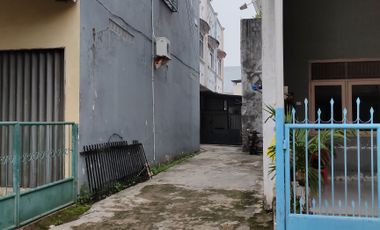 Rumah townhouse di tengah kota, bebas banjir, aman, bisa nego habis