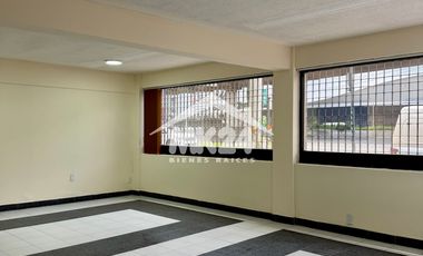 Oficinas en renta en 2do piso frente a la Plaza Encuentro Oceanía