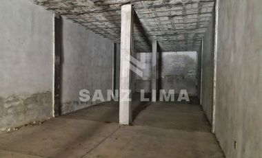 Jacarandas: Amplia bodega ideal para almacenaje.