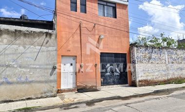 Jacarandas: Amplia bodega ideal para almacenaje.