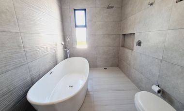 Casa en Venta en el SENDERO | Vista al mar