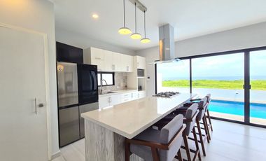 Casa en Venta en el SENDERO | Vista al mar