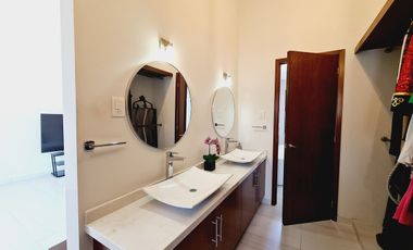 Casa en Venta en el SENDERO | Vista al mar