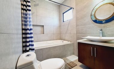 Casa en Venta en el SENDERO | Vista al mar