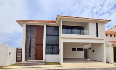 Casa en Venta en el SENDERO | Vista al mar