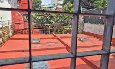 Edificio de 3 pisos en venta Uso amplio suelo comercial PB Col. Anzures