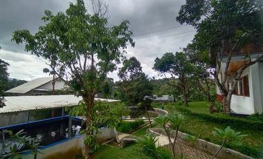 Villa 5 kamar tidur kolam renang