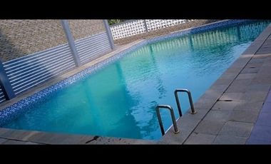 Villa 5 kamar tidur kolam renang