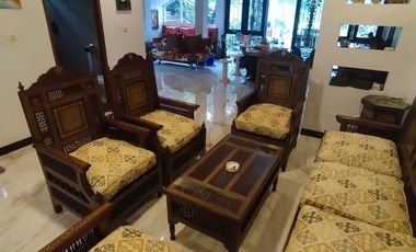Villa 5 kamar tidur kolam renang