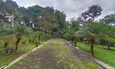 Villa 5 kamar tidur kolam renang