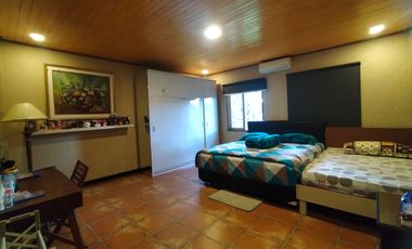 Villa 5 kamar tidur kolam renang