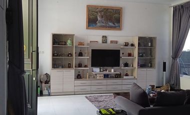 Villa 5 kamar tidur kolam renang