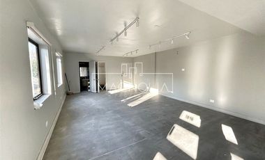 Local Comercial en Arriendo en A pasos de Supermercado Buenaventura, Clínica Alemana