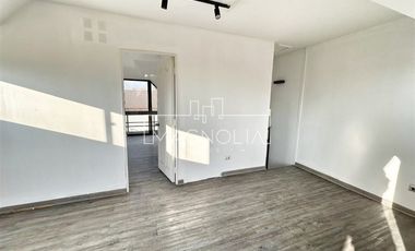 Local Comercial en Arriendo en A pasos de Supermercado Buenaventura, Clínica Alemana