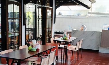 Rumah pinggir jalan di Cakranegara Mataram R389