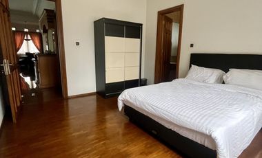 Dijual Rumah Luas Lux Plus Kolam Renang dalam Komplek dekat UPI Bandung