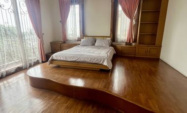 Dijual Rumah Luas Lux Plus Kolam Renang dalam Komplek dekat UPI Bandung