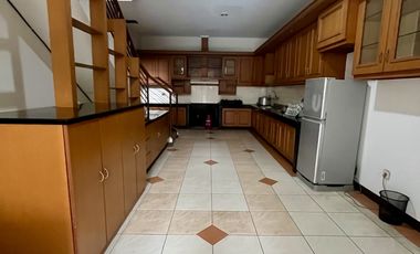 Dijual Rumah Luas Lux Plus Kolam Renang dalam Komplek dekat UPI Bandung
