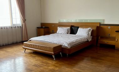 Dijual Rumah Luas Lux Plus Kolam Renang dalam Komplek dekat UPI Bandung