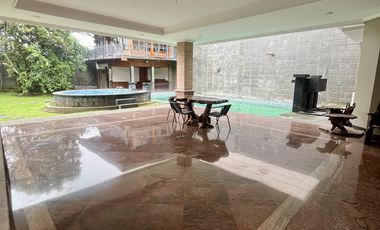 Dijual Rumah Luas Lux Plus Kolam Renang dalam Komplek dekat UPI Bandung