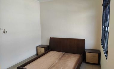 DISEWAKAN RUMAH CANTIK CAMDEN HOUSE JAKARTA BARAT 2 LT FULLY FURNISHED