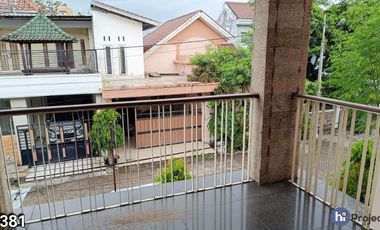 Rumah 2 lantai di perumahan Griya Ellen Mataram R381