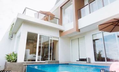 Luxury villa full furnished dengan kolam renang di Batu Layar V055