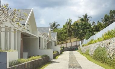 Luxury villa full furnished dengan kolam renang di Batu Layar V055