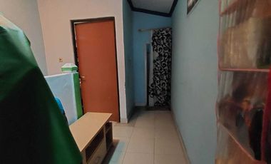 Rumah 1.5 lantai Simprug di Poris, siap huni, bisa KPR