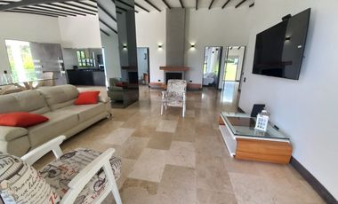 Casa campestre en Arriendo Amoblada en La Ceja