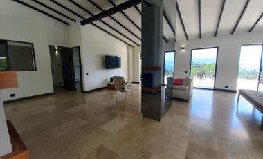 Casa campestre en Arriendo Amoblada en La Ceja