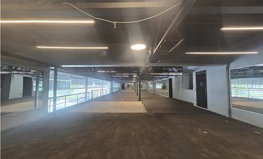 Arriendo Local Comercial, La Dehesa, Lo Barnechea