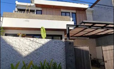 Villa Baru Tropis Modern di Sanur