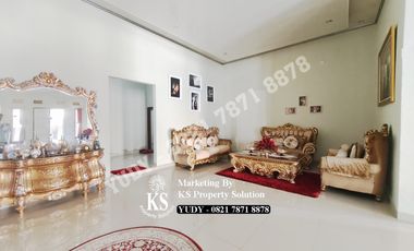 Rumah di jalan Demang Lebar Daun Tanah Luas di Kota Palembang