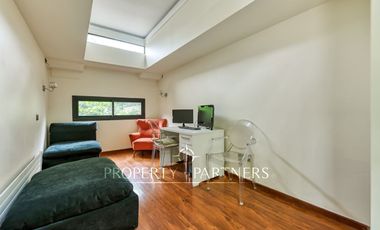 Preciosa casa familiar