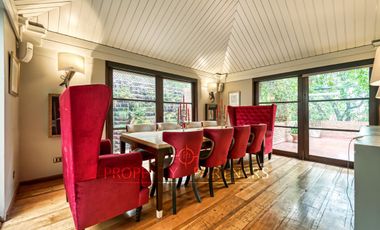 Preciosa casa familiar