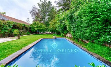 Preciosa casa familiar