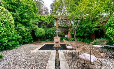 Preciosa casa familiar