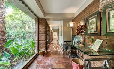 Preciosa casa familiar