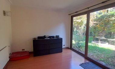 Casa en Arriendo en Los Halcones / Bernardo Larraín Cotapos