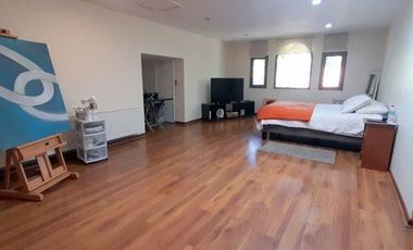 Casa en Arriendo en Los Halcones / Bernardo Larraín Cotapos