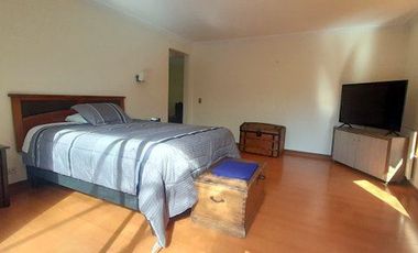 Casa en Arriendo en Los Halcones / Bernardo Larraín Cotapos