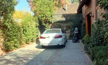 Casa en Arriendo en Los Halcones / Bernardo Larraín Cotapos