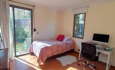 Casa en Arriendo en Los Halcones / Bernardo Larraín Cotapos