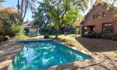 Casa en Arriendo en Los Halcones / Bernardo Larraín Cotapos