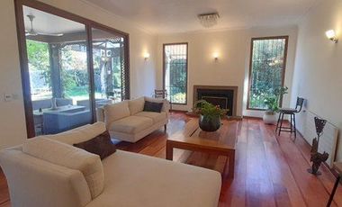 Casa en Arriendo en Los Halcones / Bernardo Larraín Cotapos